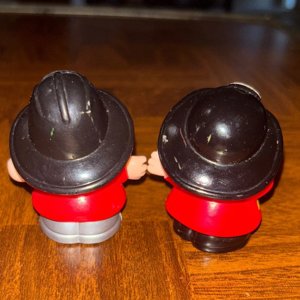 VTG Fisher Price Little People Firefighter Figures Girl firewoman boy fireman - Picture 2 of 5